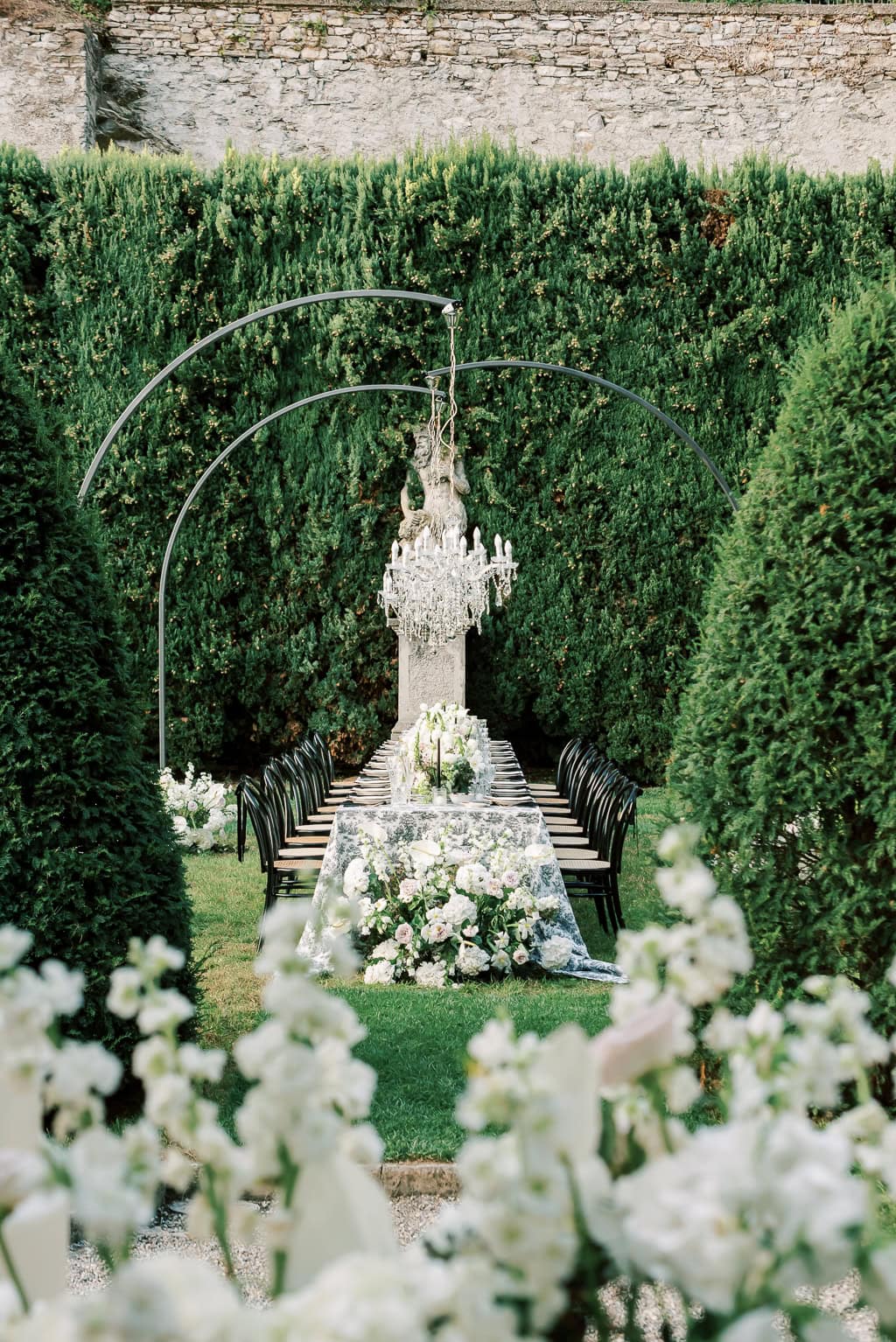 Outdoor wedding reception inspiration in the garden at Villa Pizzo