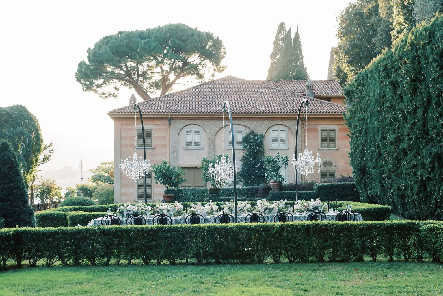 Wedding reception in front of Villa Pizzo in Lake Como, Italy